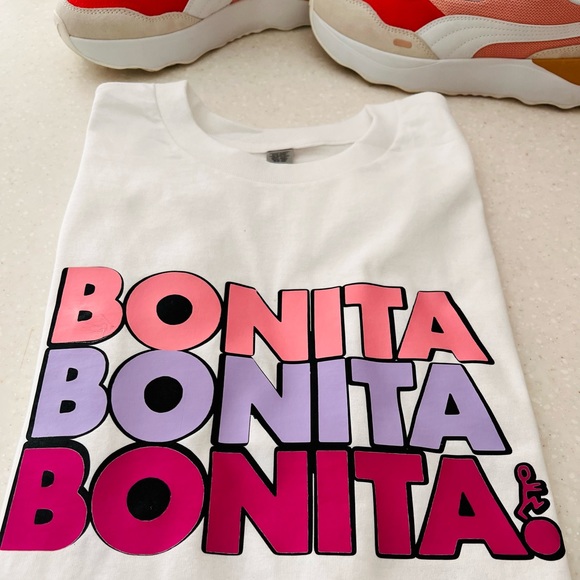 Bonita tee! - Picture 2 of 3
